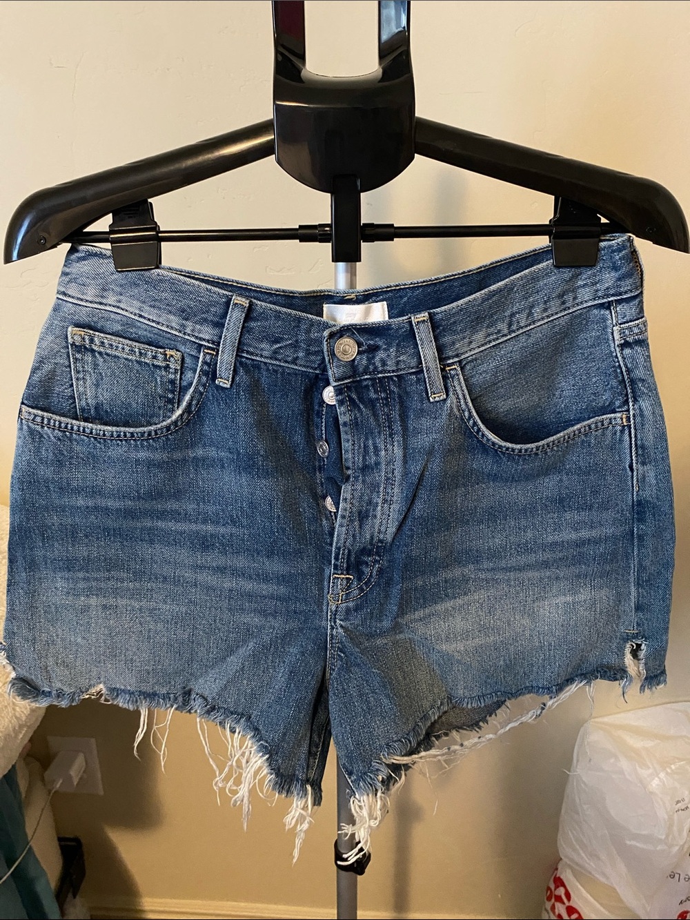NWOT 7 FOR ALL MANKIND SIZE 31 RUBY CUT OFF SHORT